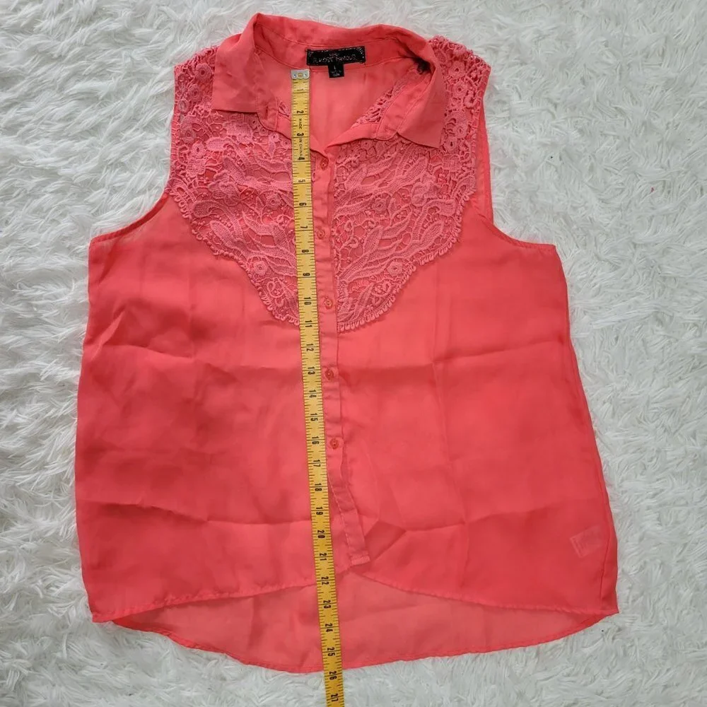 Almost Famous Sleeveless Button Down Blouse Top
